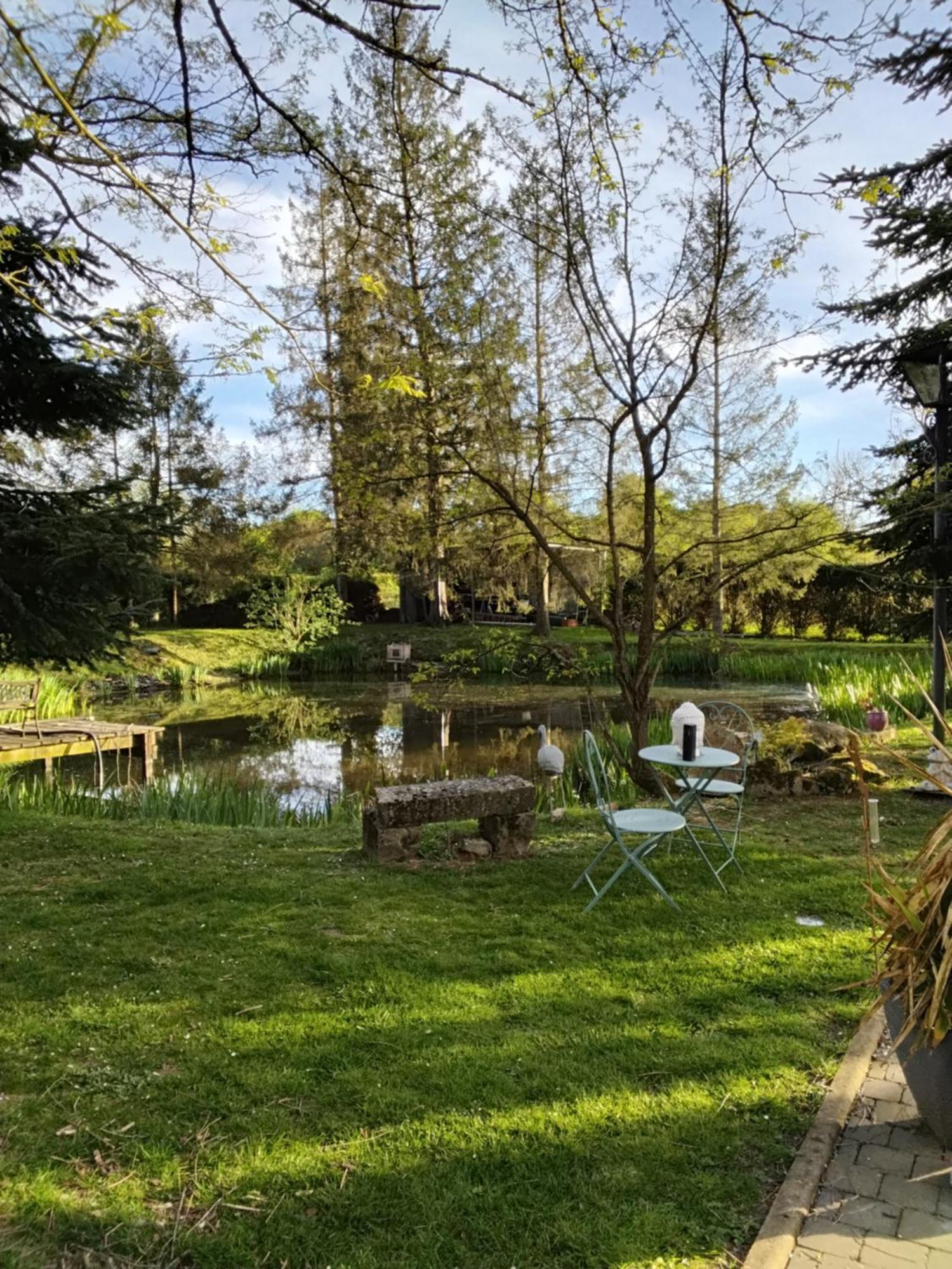 Au Petit Bonheur De Seraphine Saint-Aubin  Extérieur photo